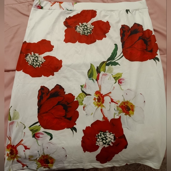 A's Floral Print Waist Skirt Size XXL - Picture 2 of 3